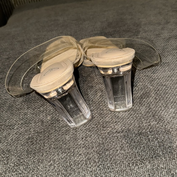 Clear heels - Picture 3 of 3